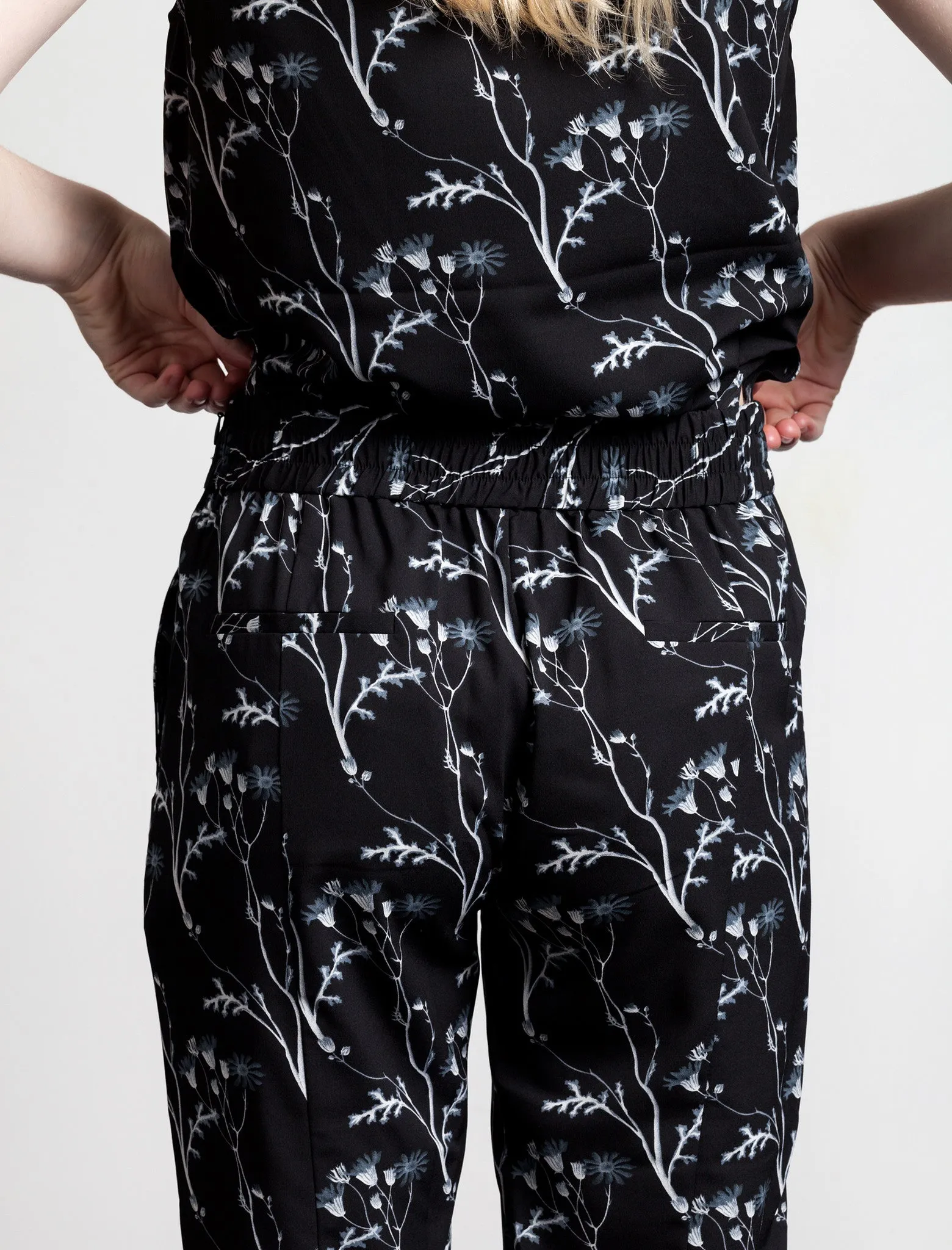 Floral Front Pocket Pant Multi