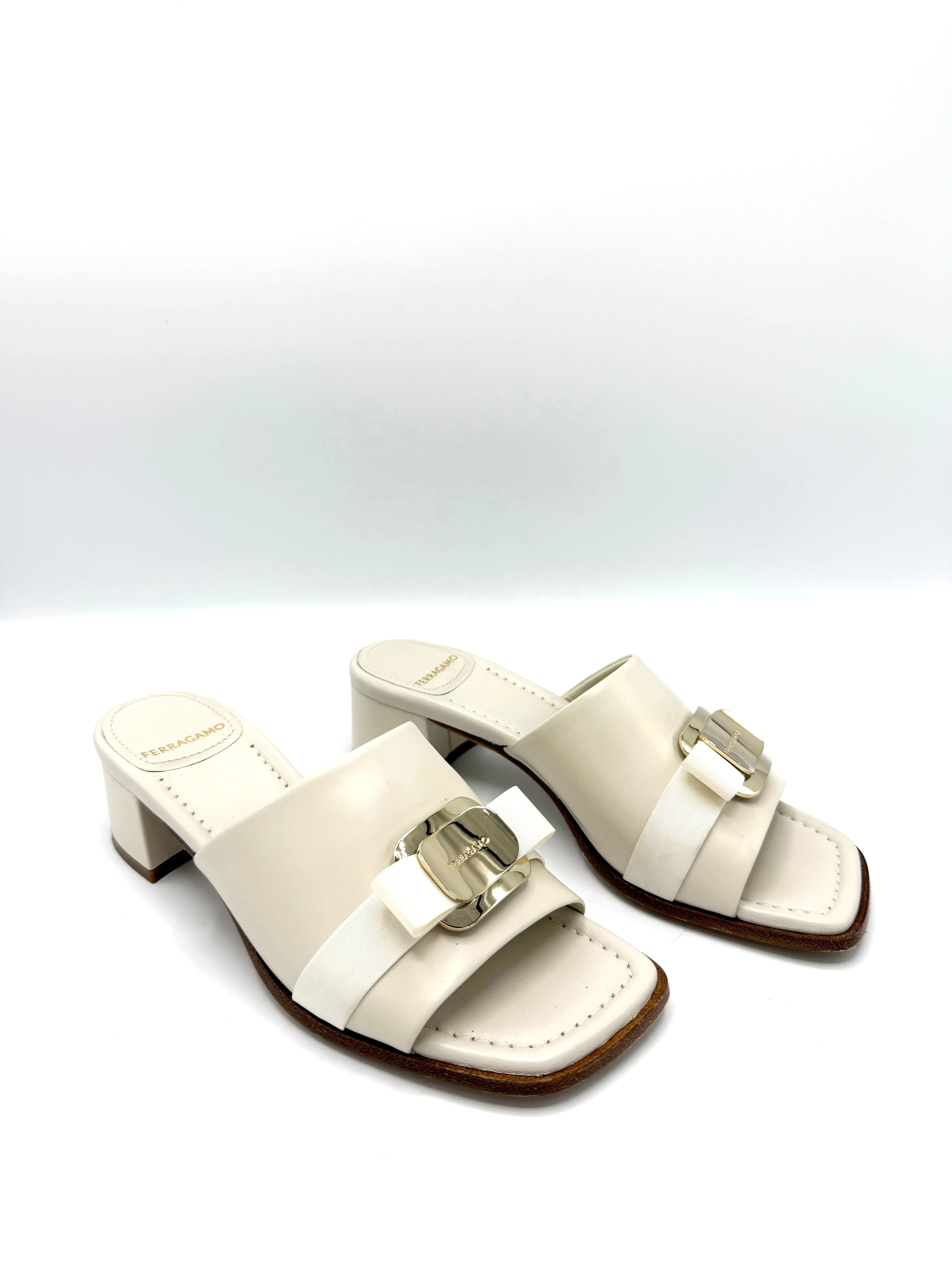 Ivory GHW Bowtie Wedge Sandals Sz 6.5
