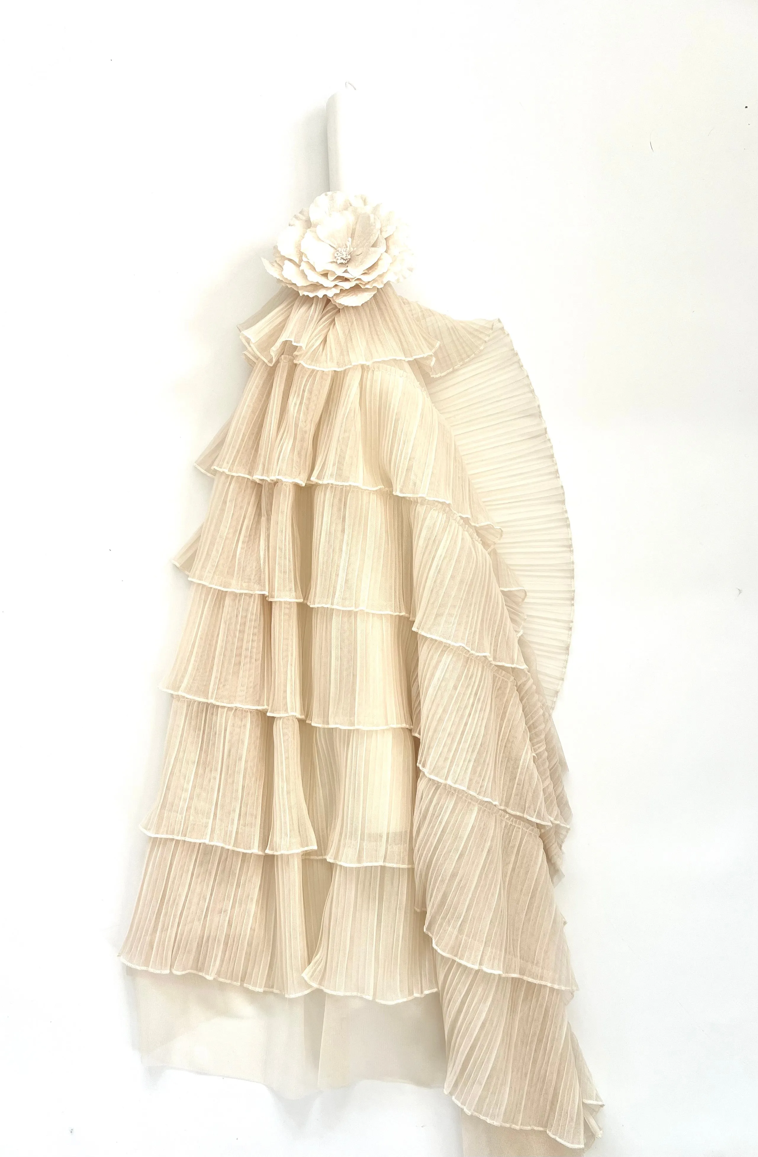 RUFFLED CANDLE