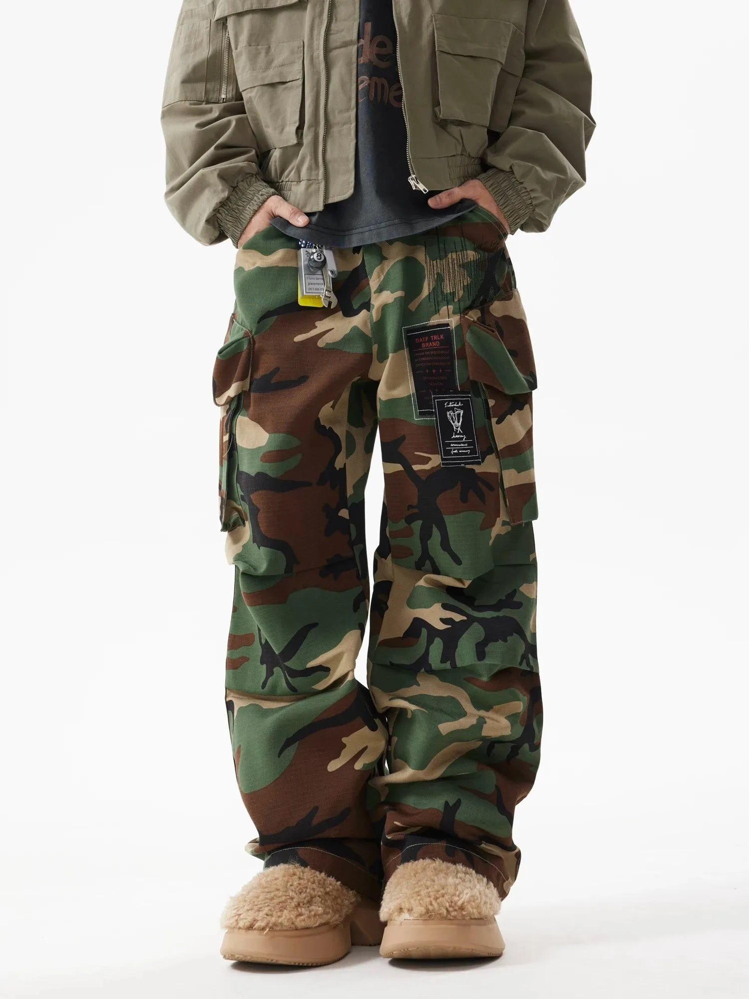 Thesupermade High Street Badge Camouflage Multi-Pocket Pants